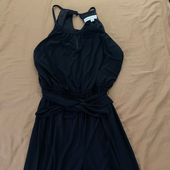 One piece - Picture 3 of 3